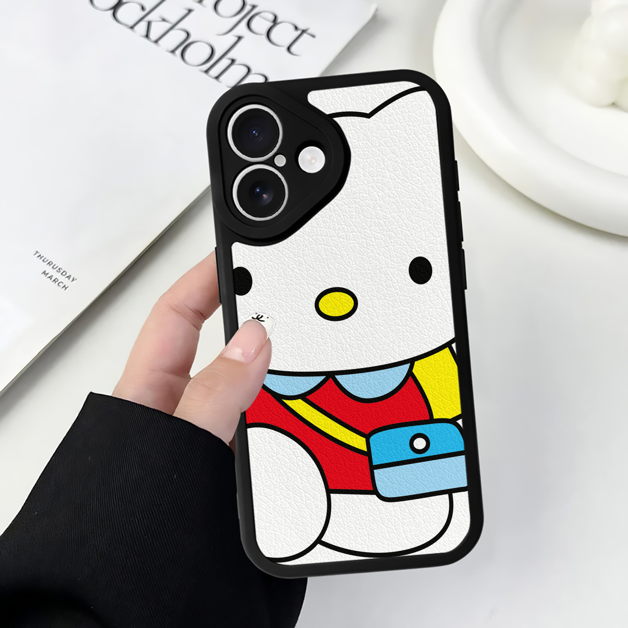 （画像用） Hello Kitty ハローキティ 【iPhone 16シリーズ対応】シリコンスマホケース（レザー調） 材質：シリコン